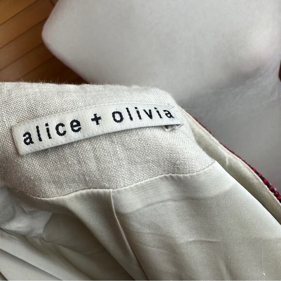 Alice + Olivia Esme Embroidered 100% Linen Cropped Jacket. Like New. - Picture 14 of 15